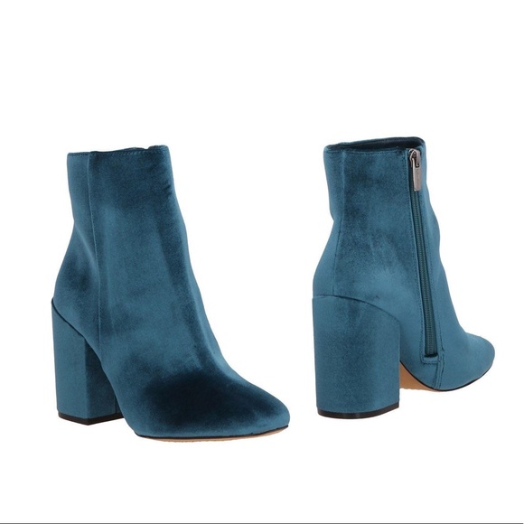 Vince Camuto Shoes - NWOB Vince Camuto Destilly 2 Bootie in Peacock